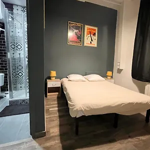  Hostel Du Globe